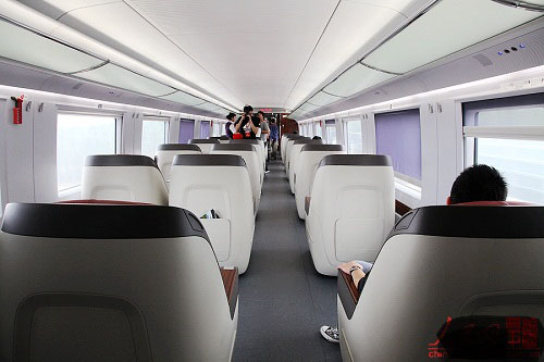 high speed rail bring much convenience to our life