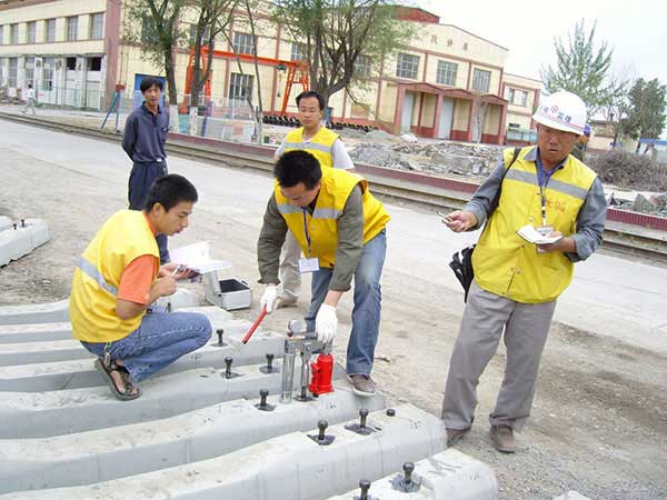 rail spike installing inspection 