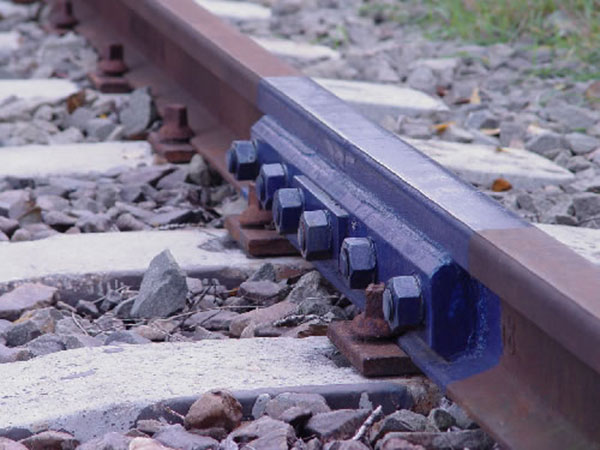 maintenance of rail fish plate on railway